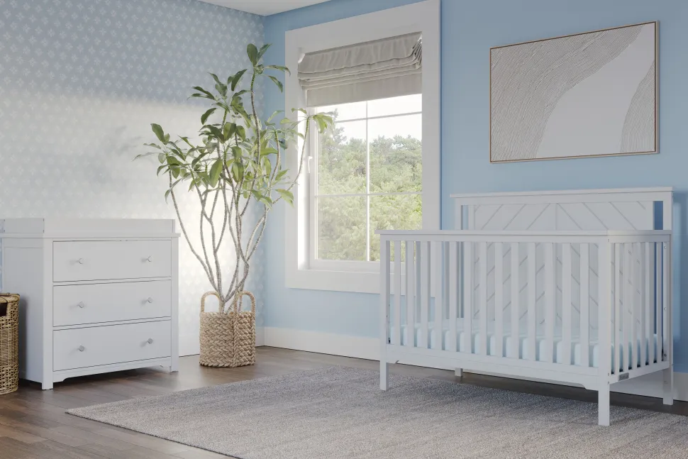 Hampton Flat Top 4-in-1 Convertible Crib, Matte White